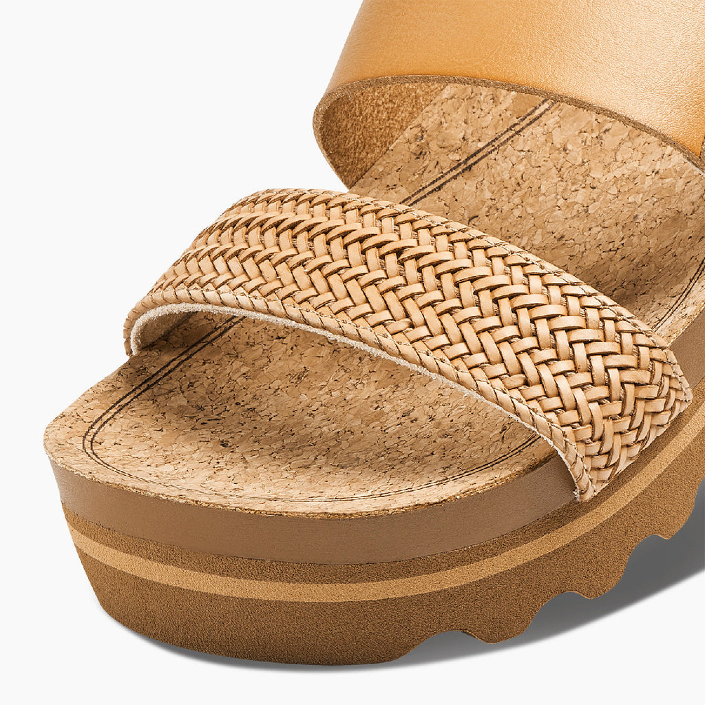 Cushion Vista Hi - Natural Braid - Down the Line 1 View