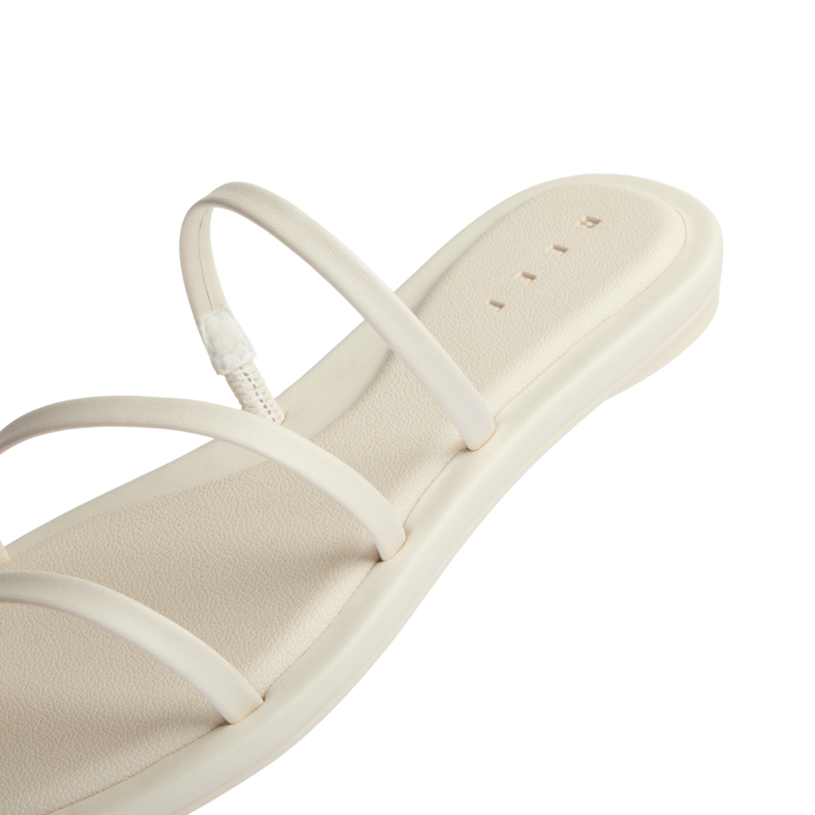 Willow Ava - Whisper White - Down the Line 2 View