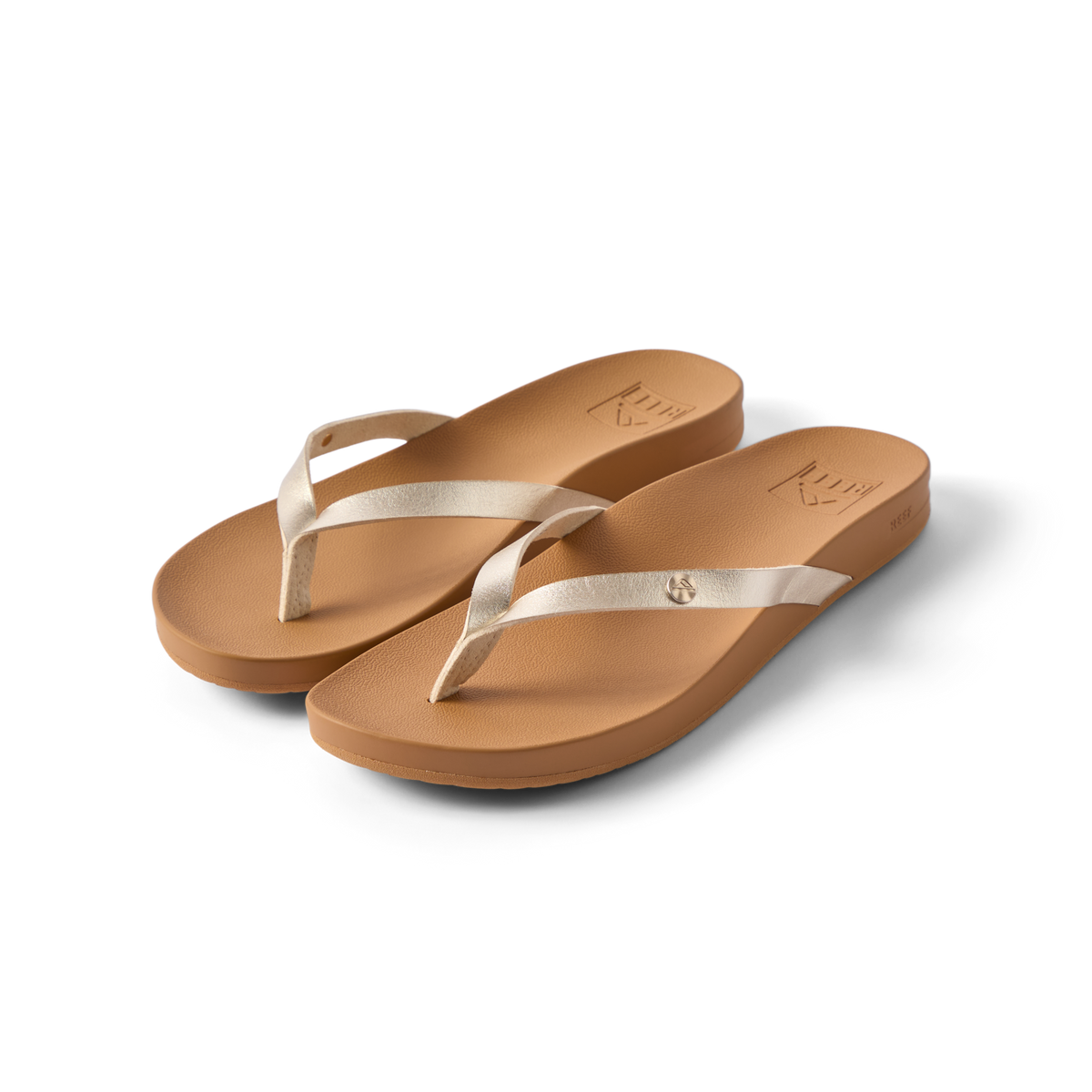 Pair of Vista Ivy women's sandals facing right, soft-rebound cushioned flip flops designed for beach comfort and durability.
