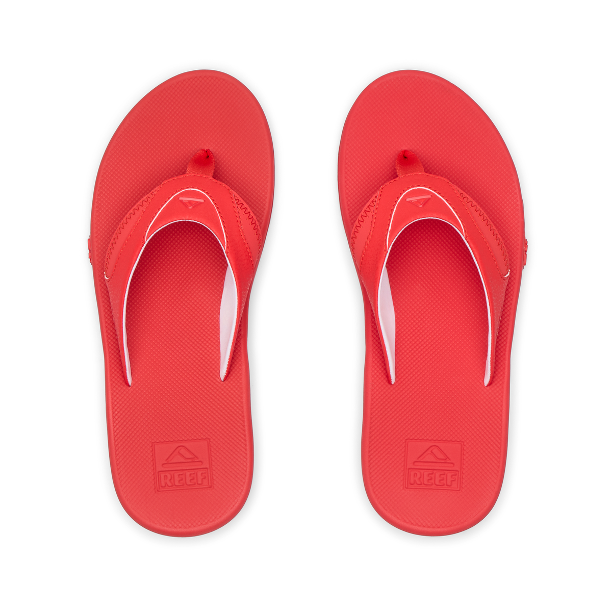 Top view of red Fanning Pregame sandals for men, beach-inspired comfort with anatomical arch support and soft cushioning.