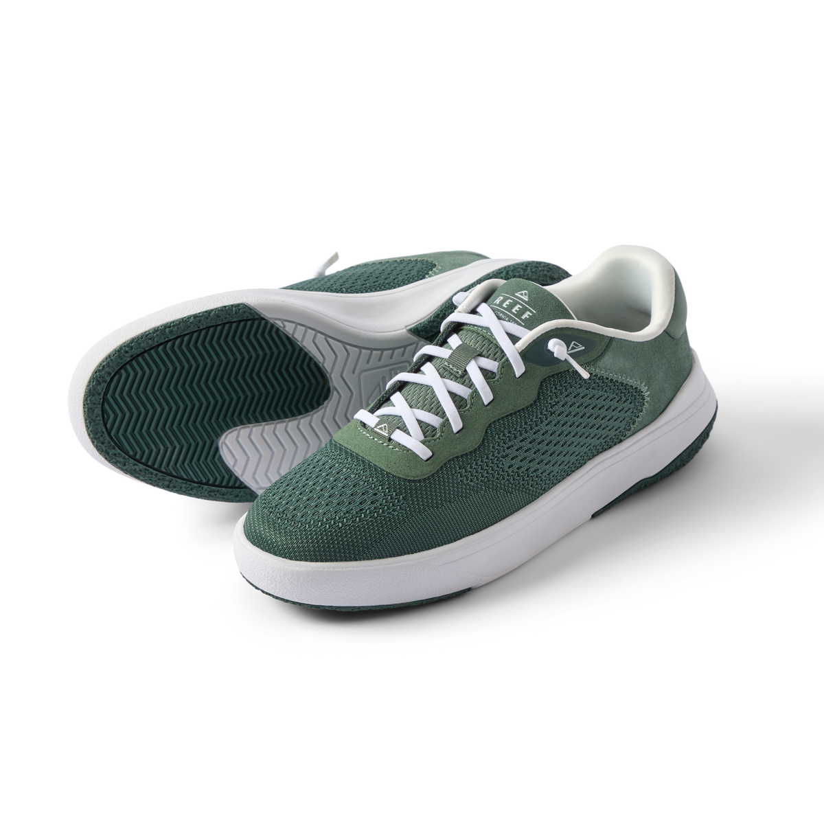 Shoreline Del Mar men's green sneaker facing right, close-up on front with breathable mesh and cushioned sole for comfort.