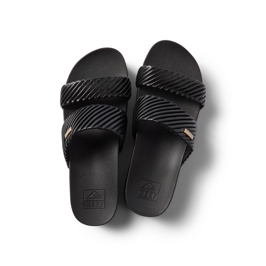 Top-down view of black Cushion Vista Hi women's sandals facing forward with cushioned footbeds and textured straps