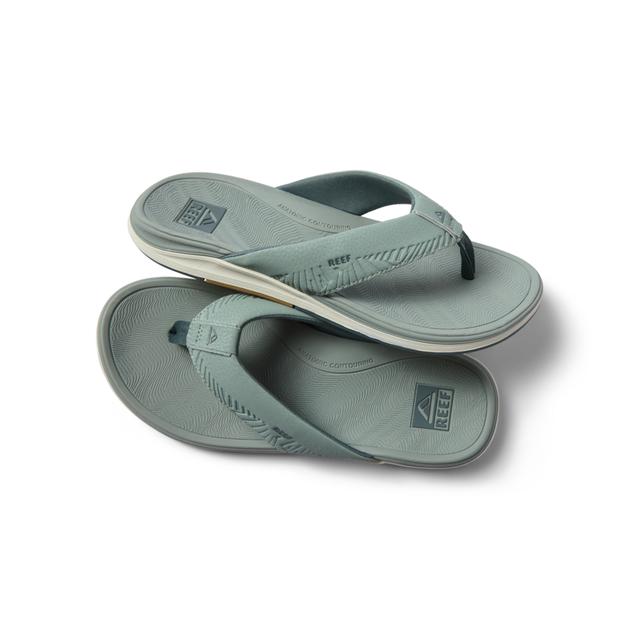 Offshore men's flip flops facing left, soft-rebound cushioning, anatomical arch support, beach-inspired comfort sandals.