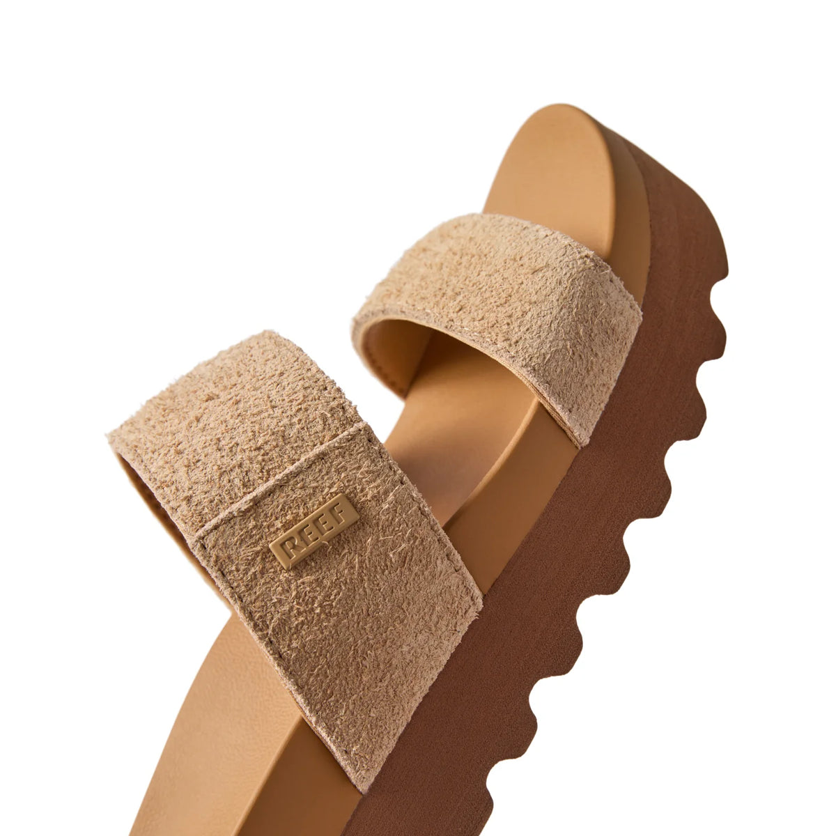 Cushion Vista Hi sandal side view showing textured straps and ridged sole, designed for comfort and beach lifestyle.
