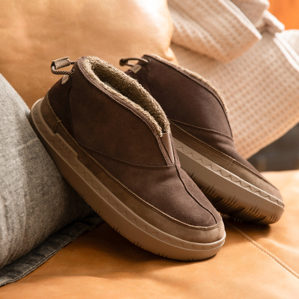 Rambler Hi men's footwear in chocolate brown facing left, showing side with soft cushioning and arch support design.